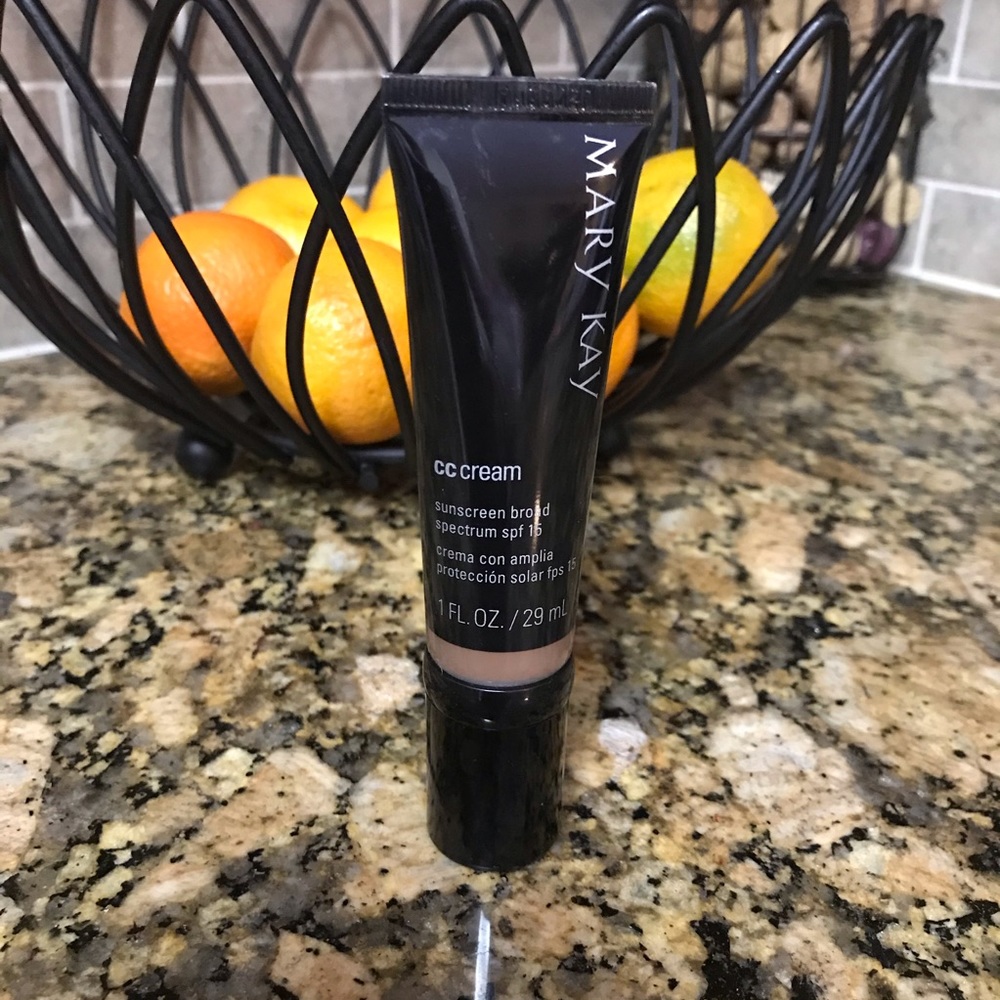 🌸 Mary Kay CC Cream in Deep - New/W/O Box 🌸